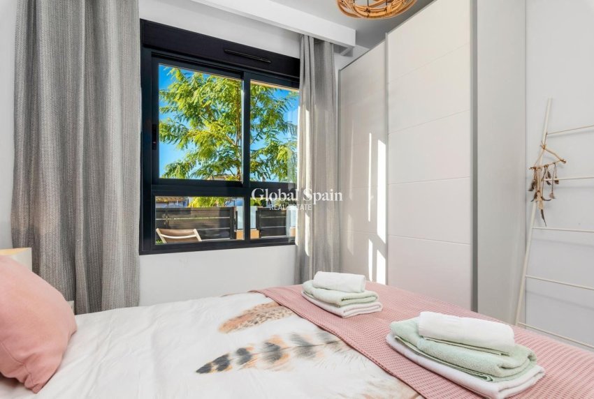 Venta - APARTAMENTO -
PILAR DE LA HORADADA - PUEBLO LATINO