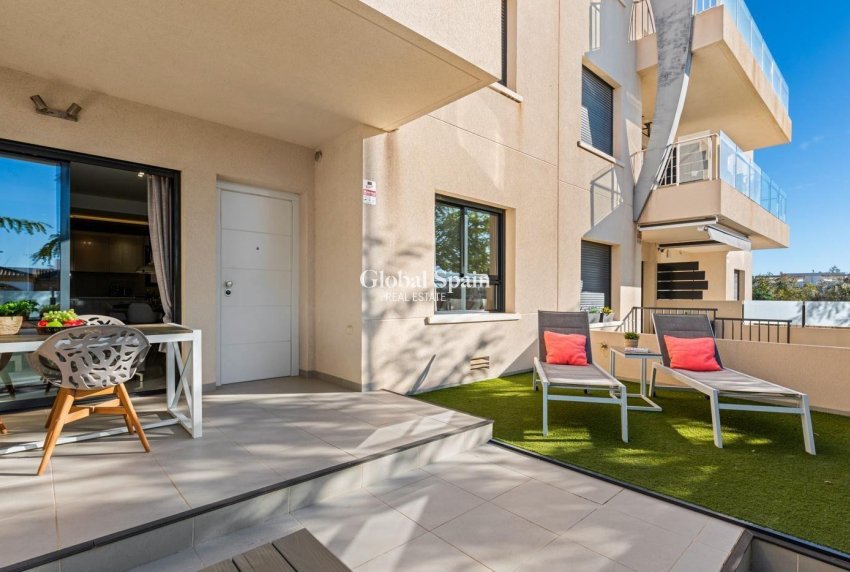 Venta - APARTAMENTO -
PILAR DE LA HORADADA - PUEBLO LATINO