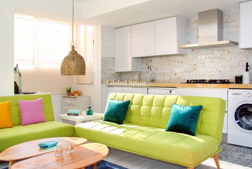 Venta - Apartamento - Piso -
ALICANTE - Mercado