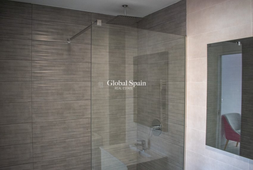 Venta - Apartamento - Piso -
CALPE - Zona Levante - Playa Fossa