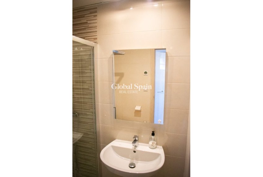 Venta - Apartamento - Piso -
ORIHUELA COSTA - CABO ROIG