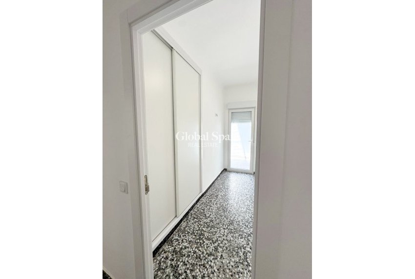 Venta - Apartamento - Piso -
TORREVIEJA - Torrevieja Centro