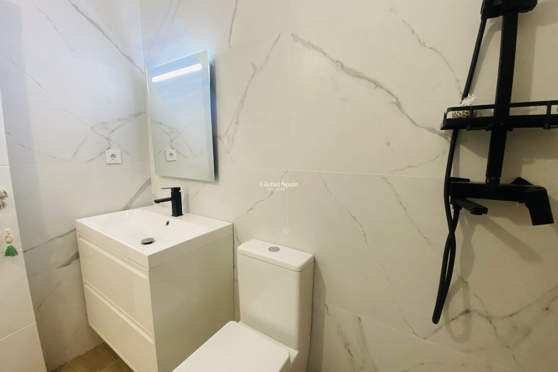 Venta - APARTAMENTO -
PLAYA FLAMENCA - Costa Blanca