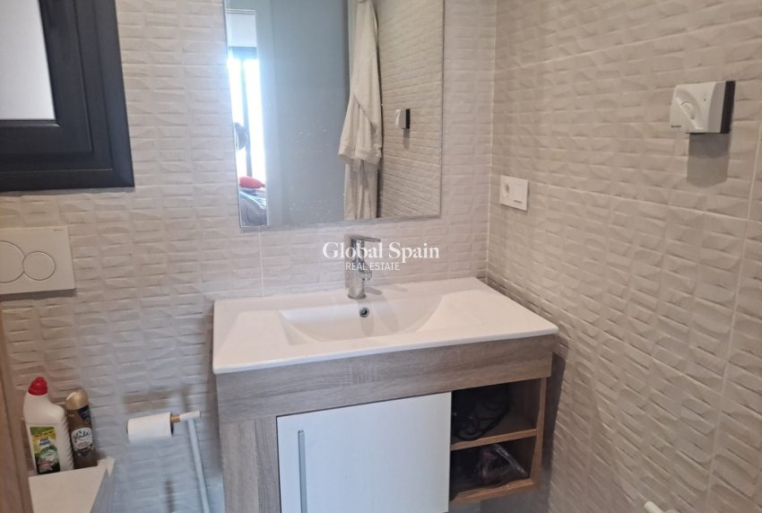 Venta - APARTAMENTO -
PLAYA FLAMENCA - Costa Blanca