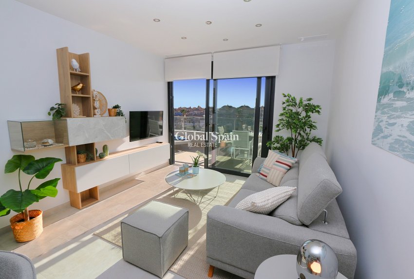 Venta - APARTAMENTO -
PLAYA FLAMENCA - Costa Blanca