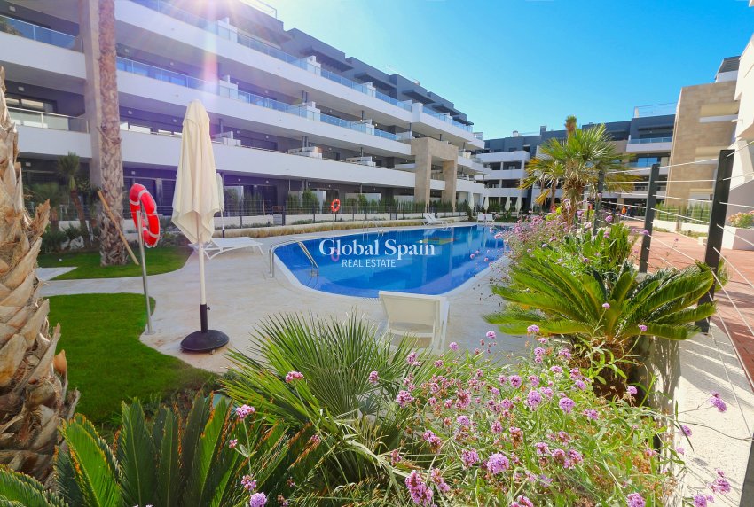 Venta - APARTAMENTO -
PLAYA FLAMENCA - Costa Blanca