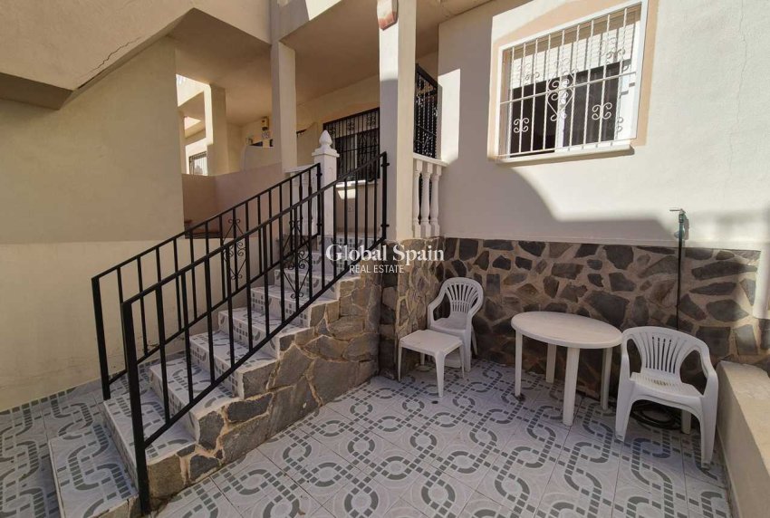 Venta - APARTAMENTO -
PLAYA FLAMENCA - Costa Blanca