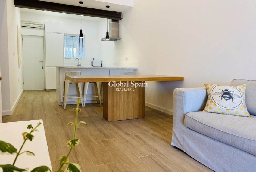 Venta - APARTAMENTO -
PLAYA FLAMENCA - Costa Blanca