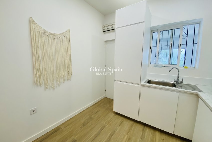 Venta - APARTAMENTO -
PLAYA FLAMENCA - Costa Blanca