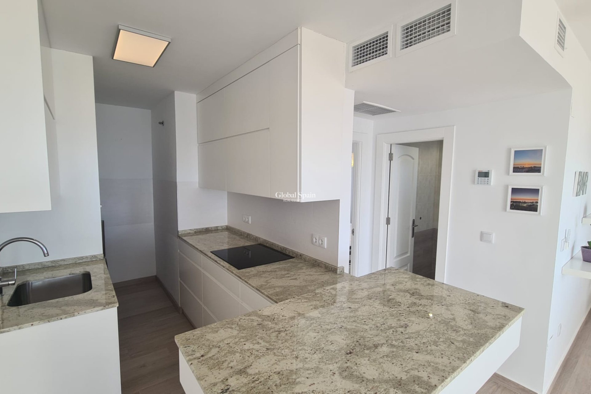 Venta - APARTAMENTO -
PLAYA FLAMENCA - Costa Blanca