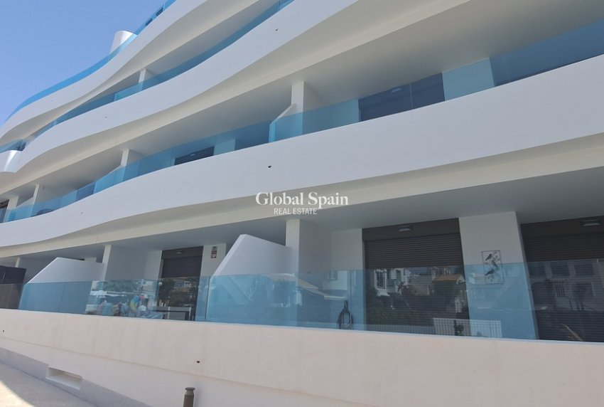 Venta - APARTAMENTO -
PLAYA FLAMENCA - Costa Blanca
