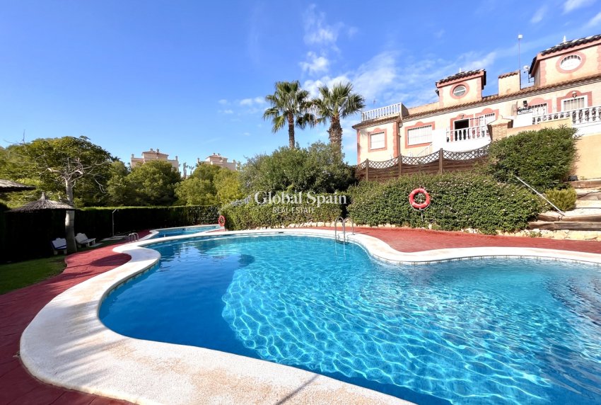 Venta - APARTAMENTO -
PLAYA FLAMENCA - Costa Blanca