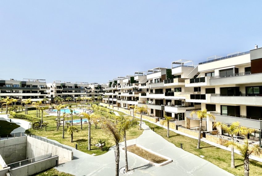 Venta - APARTAMENTO -
PLAYA FLAMENCA - Costa Blanca