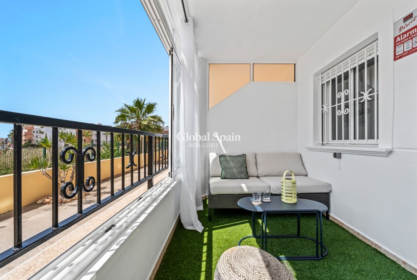 Venta - APARTAMENTO -
PLAYA FLAMENCA - Costa Blanca