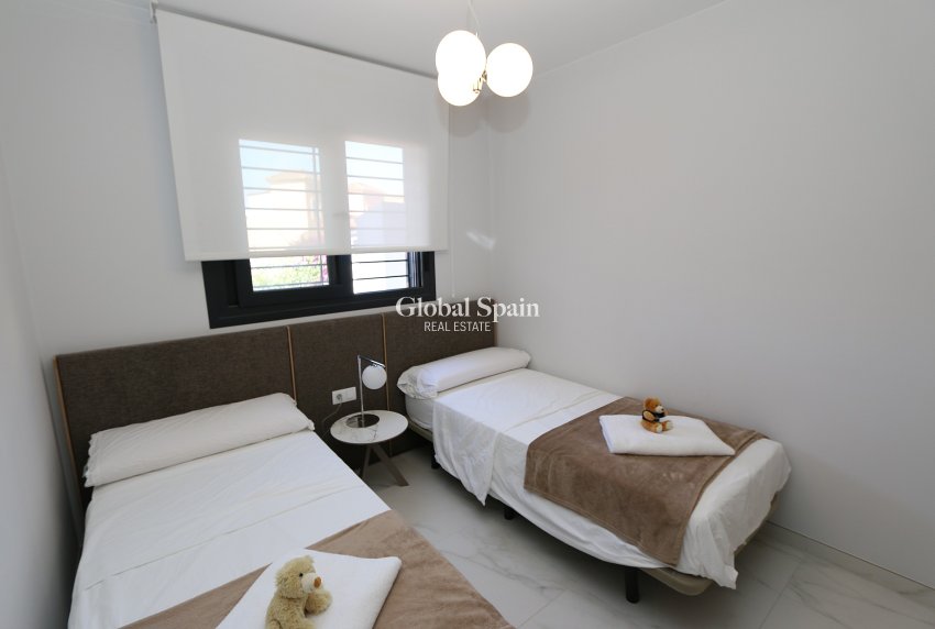 Venta - APARTAMENTO -
PLAYA FLAMENCA - Costa Blanca