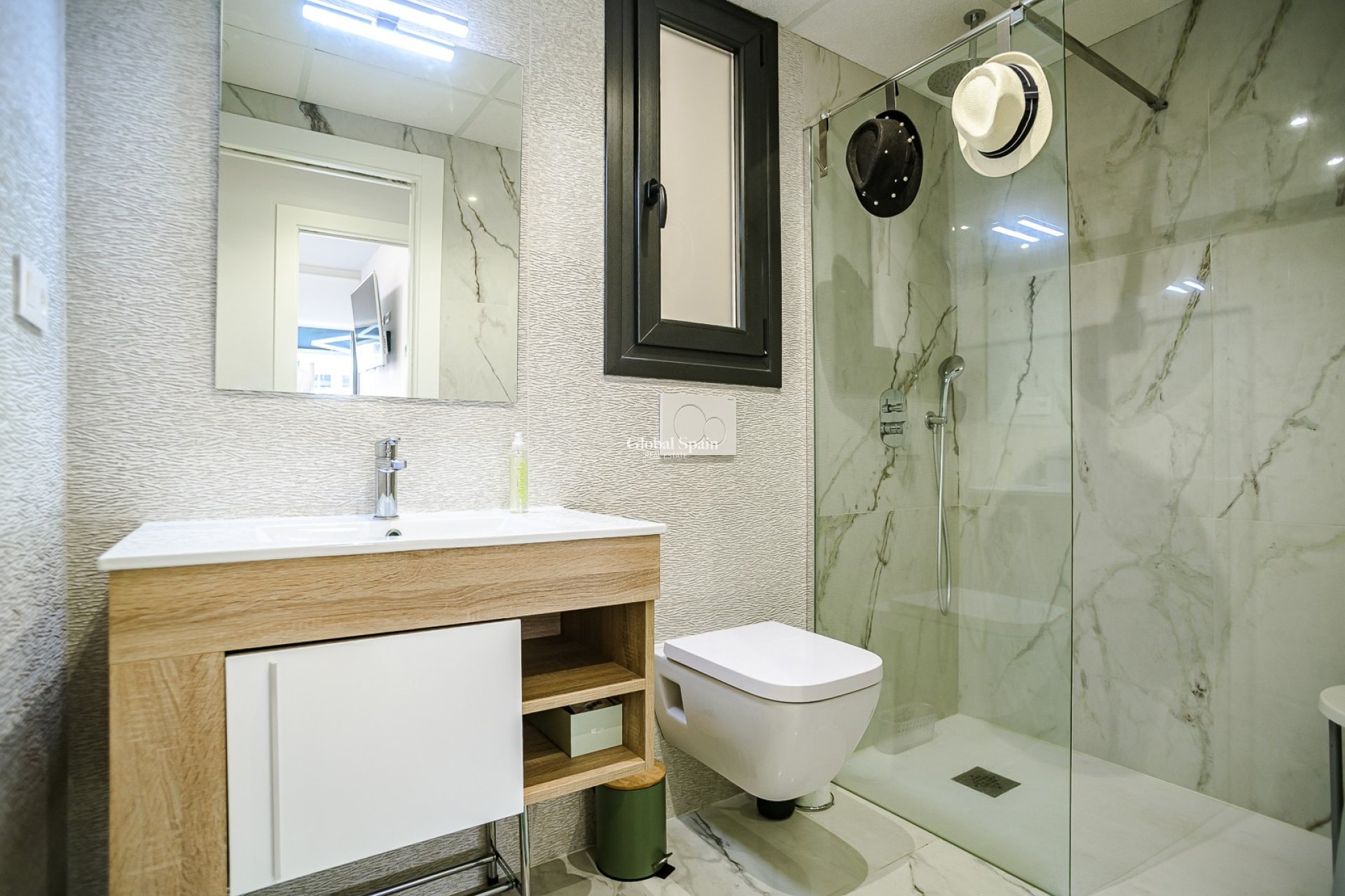 Venta - APARTAMENTO -
PLAYA FLAMENCA