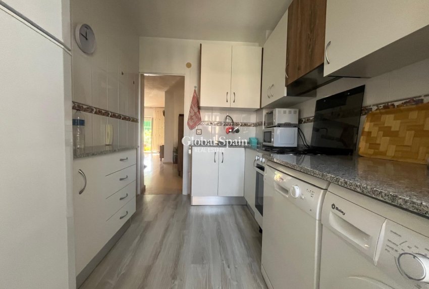 Venta - APARTAMENTO -
PUERTO DE MAZARRÓN - Centro