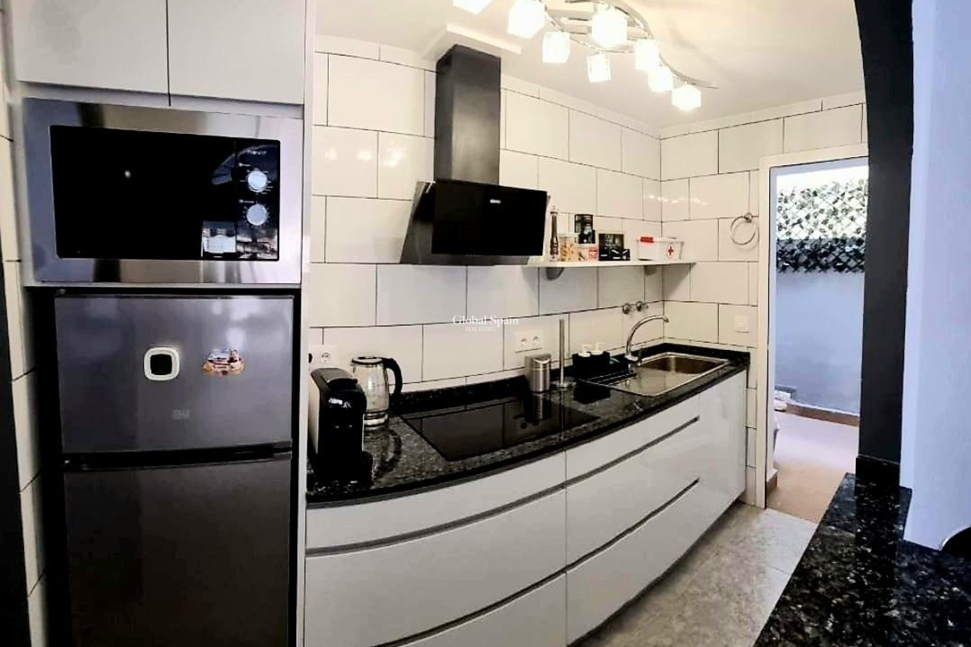 Venta - APARTAMENTO -
PUERTO DE MAZARRÓN - Paseo