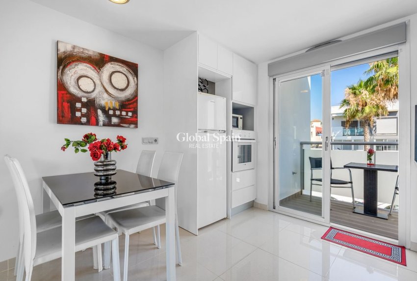 Venta - APARTAMENTO -
PUNTA PRIMA - Costa Blanca