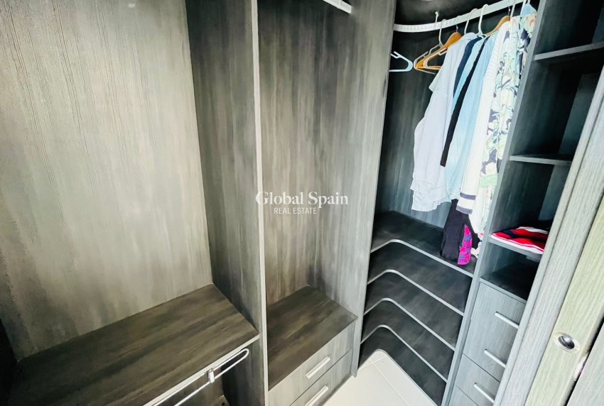 Venta - APARTAMENTO -
PUNTA PRIMA - Costa Blanca