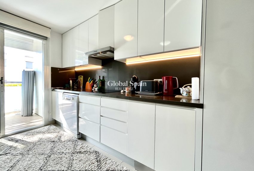 Venta - APARTAMENTO -
PUNTA PRIMA - Costa Blanca