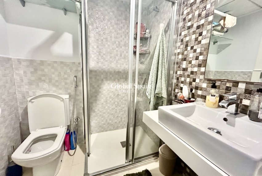 Venta - APARTAMENTO -
PUNTA PRIMA - Costa Blanca