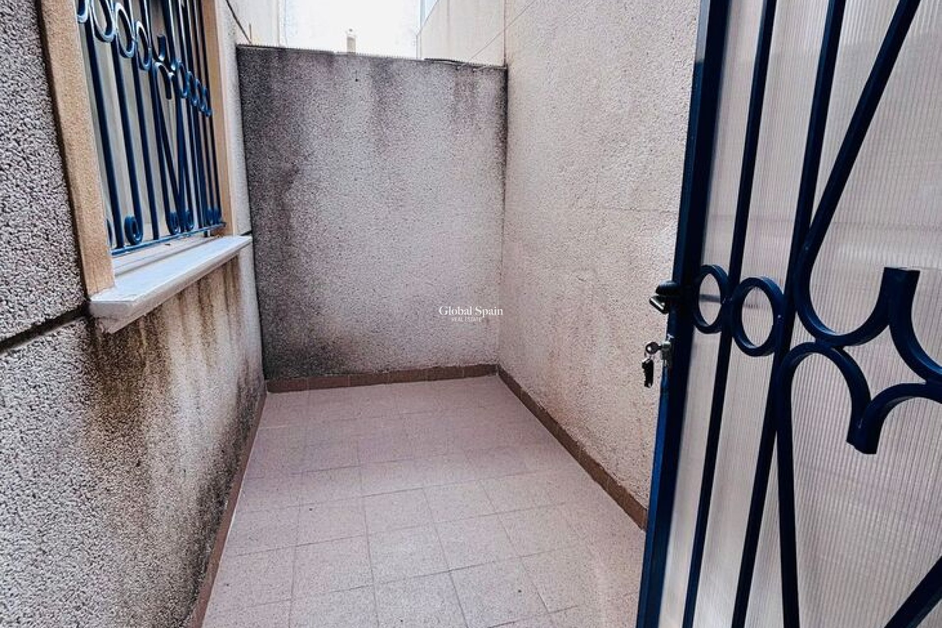 Venta - APARTAMENTO -
PUNTA PRIMA - Costa Blanca