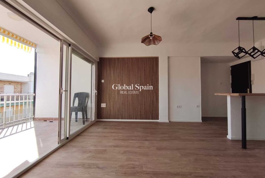 Venta - APARTAMENTO -
PUNTA PRIMA - Costa Blanca