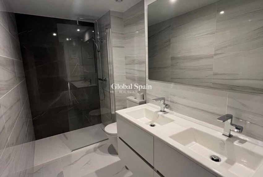 Venta - APARTAMENTO -
PUNTA PRIMA - Orihuela Costa