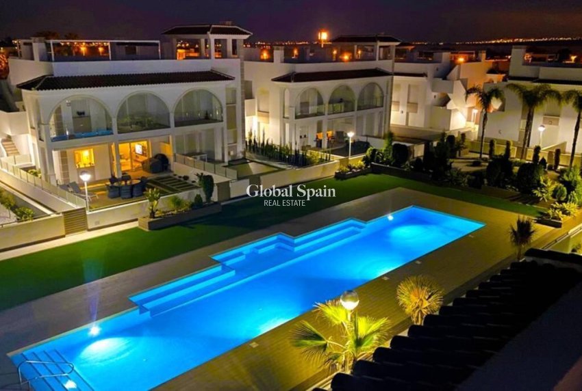 Venta - APARTAMENTO -
ROJALES - Cuidad Quesada