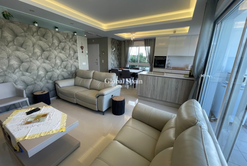 Venta - APARTAMENTO -
ROJALES - Inland