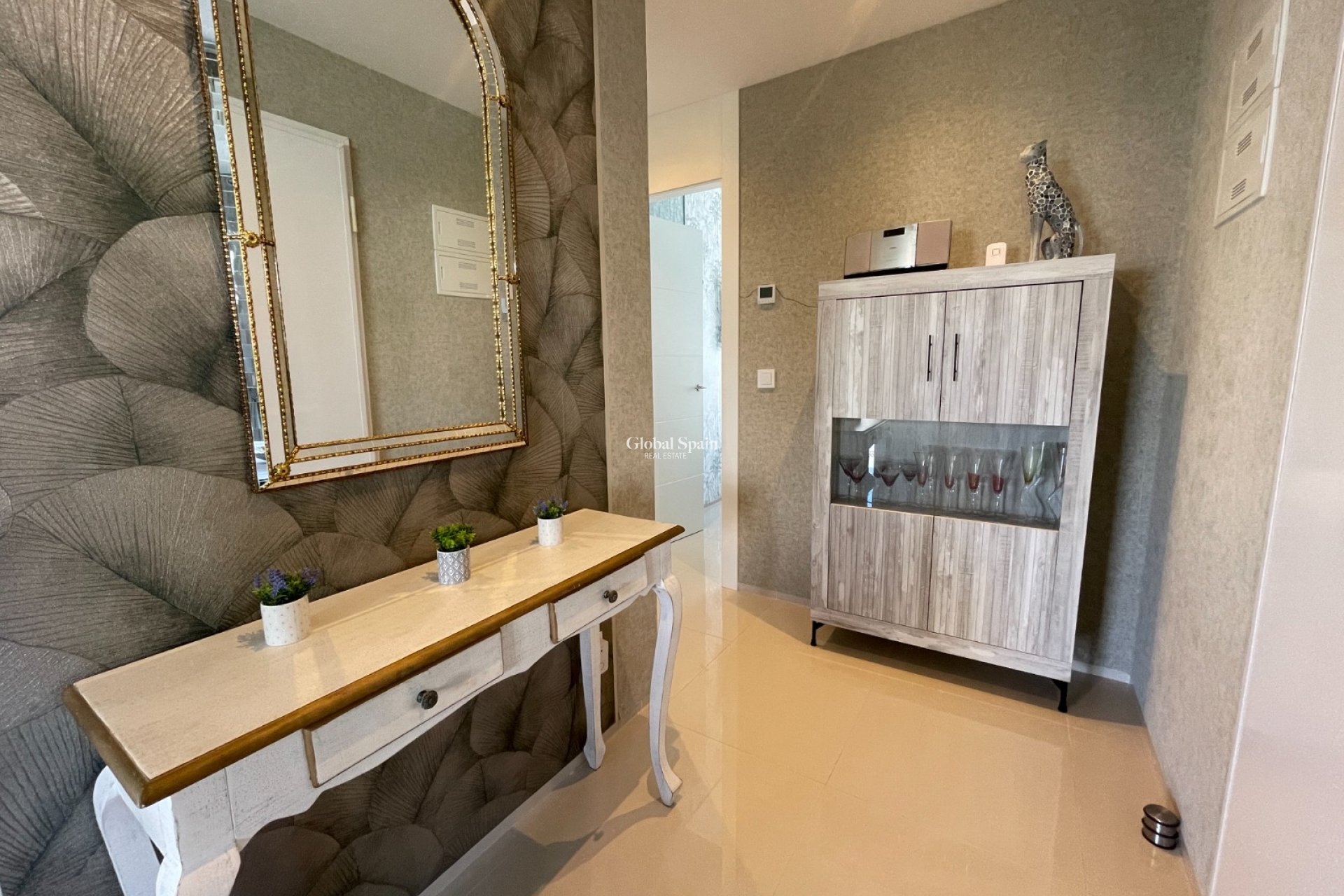 Venta - APARTAMENTO -
ROJALES - Inland