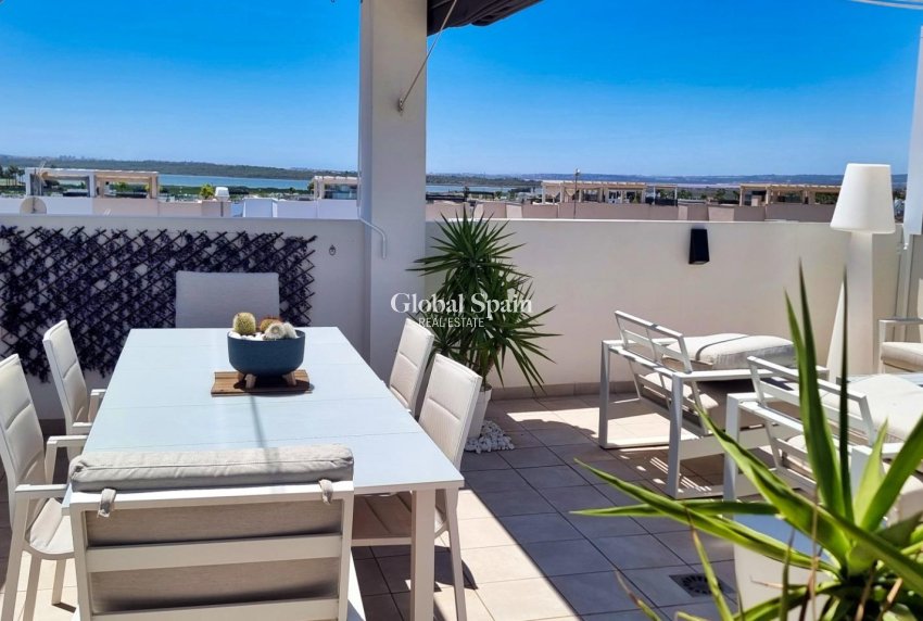 Venta - APARTAMENTO -
ROJALES - Inland