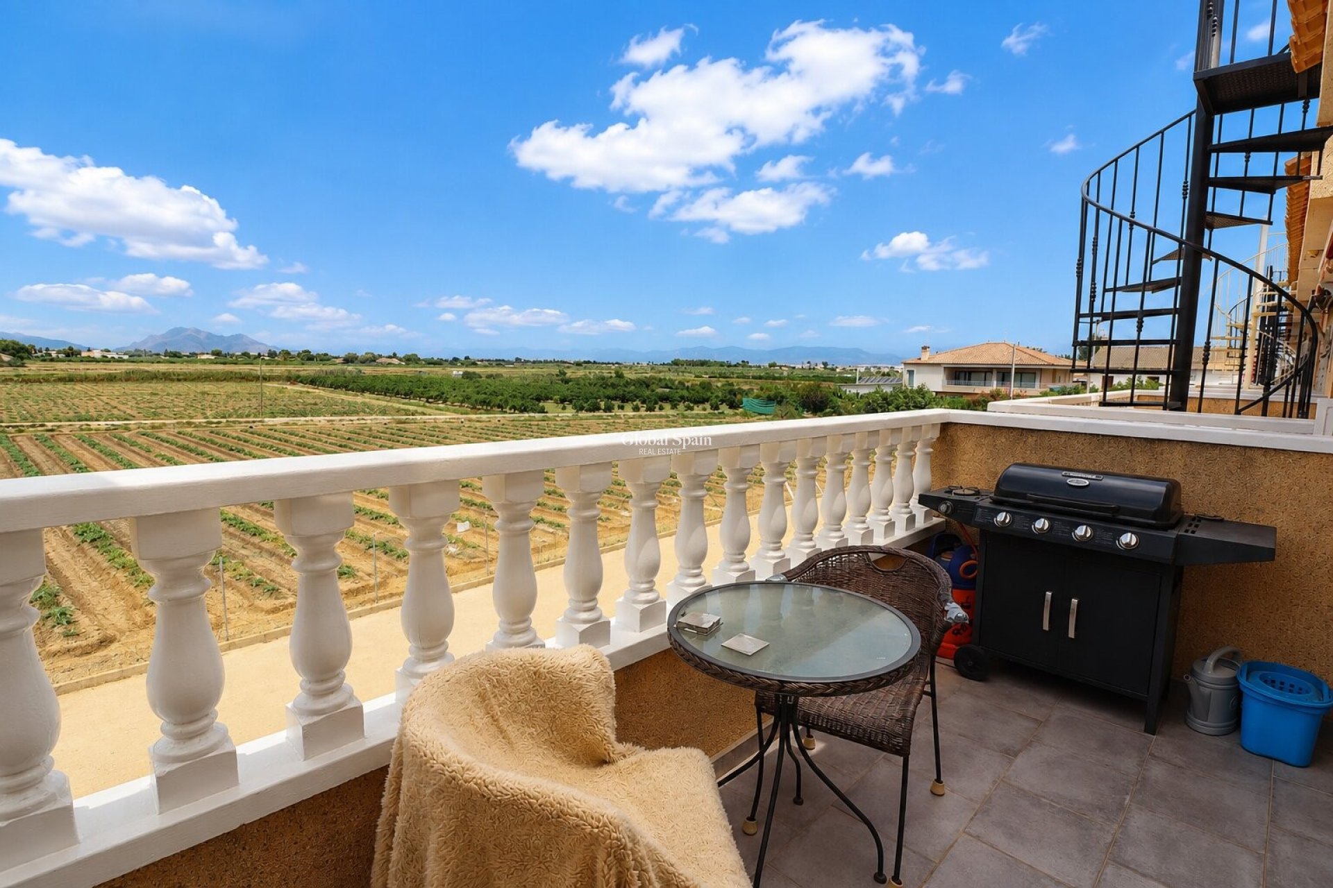 Venta - APARTAMENTO -
ROJALES - Los Palacios