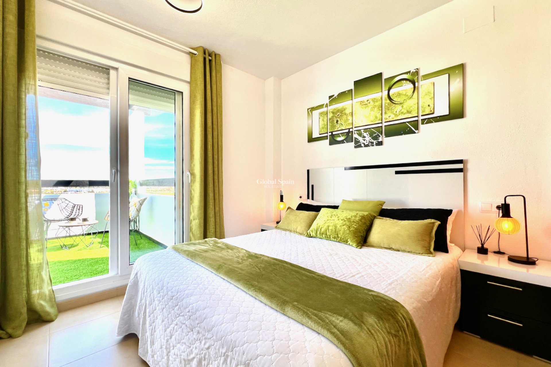 Venta - APARTAMENTO -
ROLDÁN - Inland