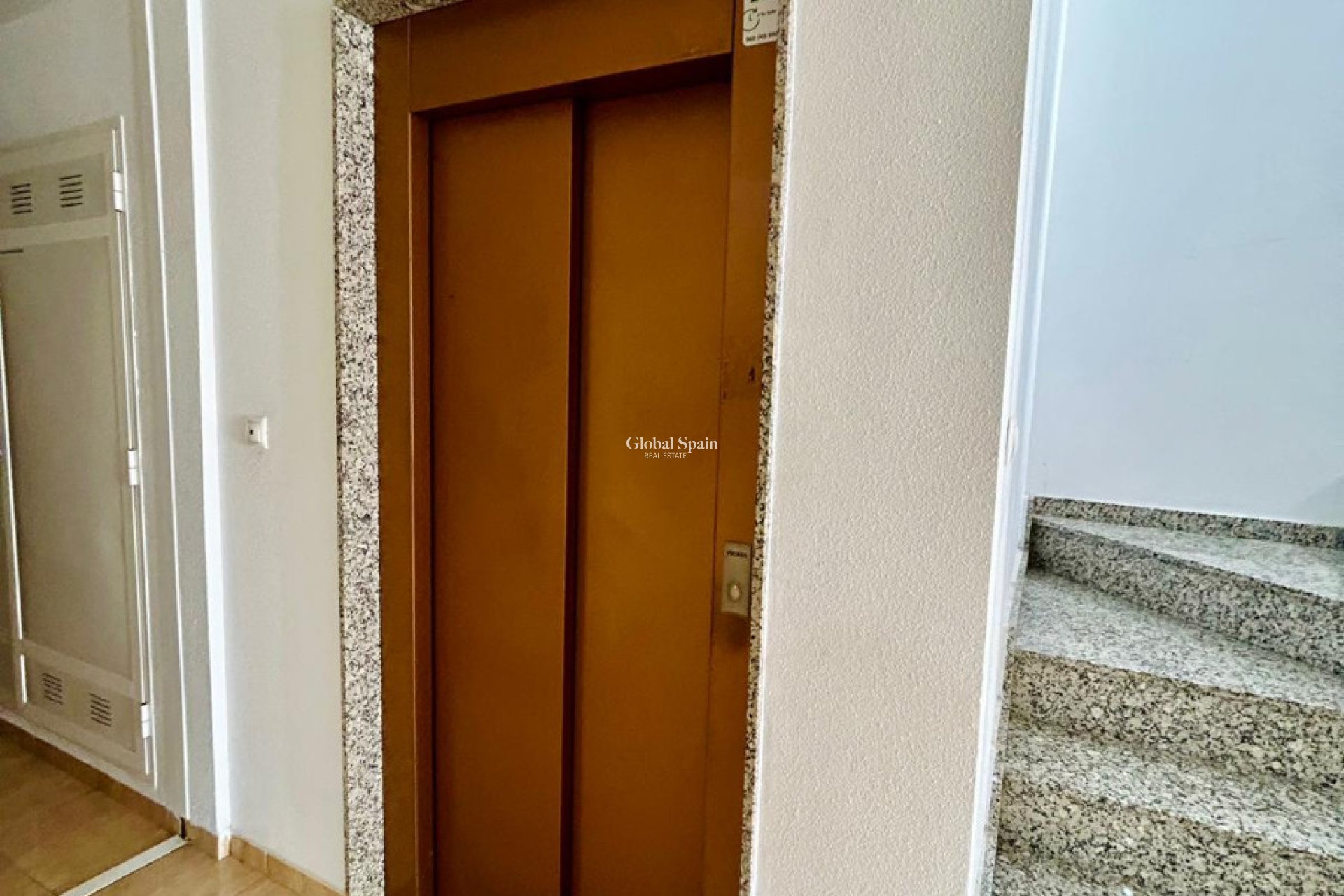 Venta - APARTAMENTO -
SAN ISIDRO - Inland