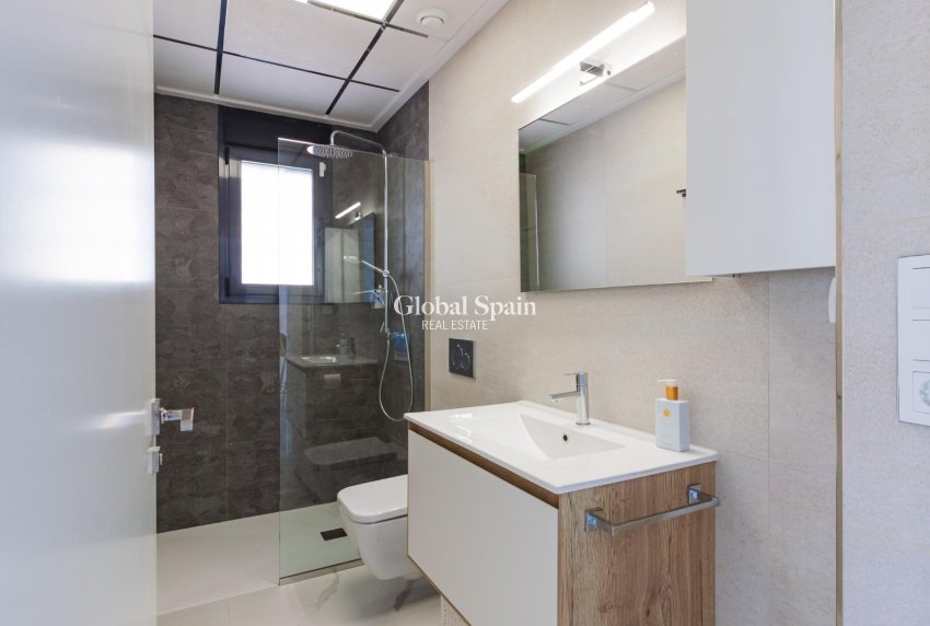Venta - APARTAMENTO -
SAN MIGUEL DE SALINAS - Bellavista