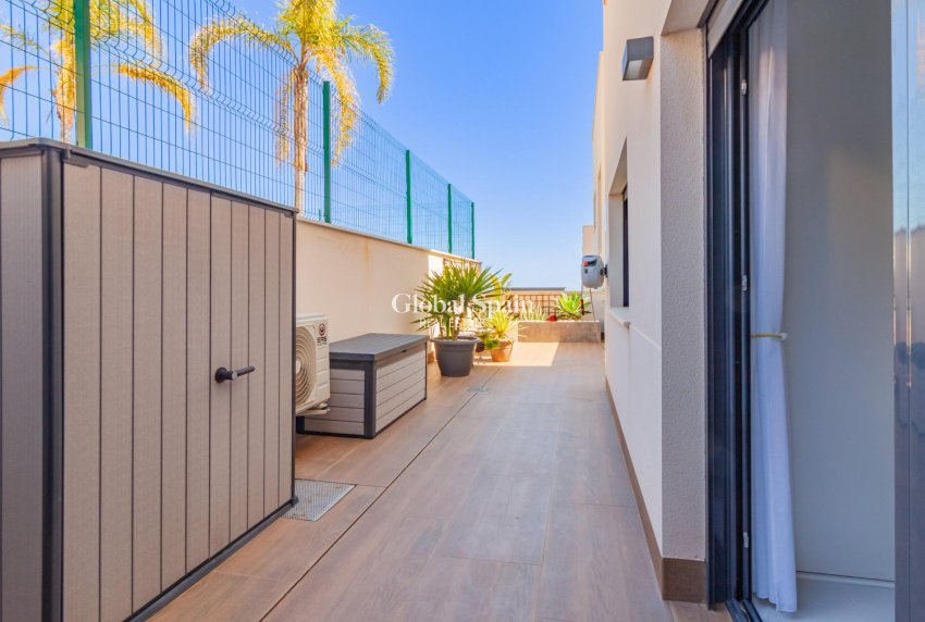 Venta - APARTAMENTO -
SAN MIGUEL DE SALINAS - Bellavista