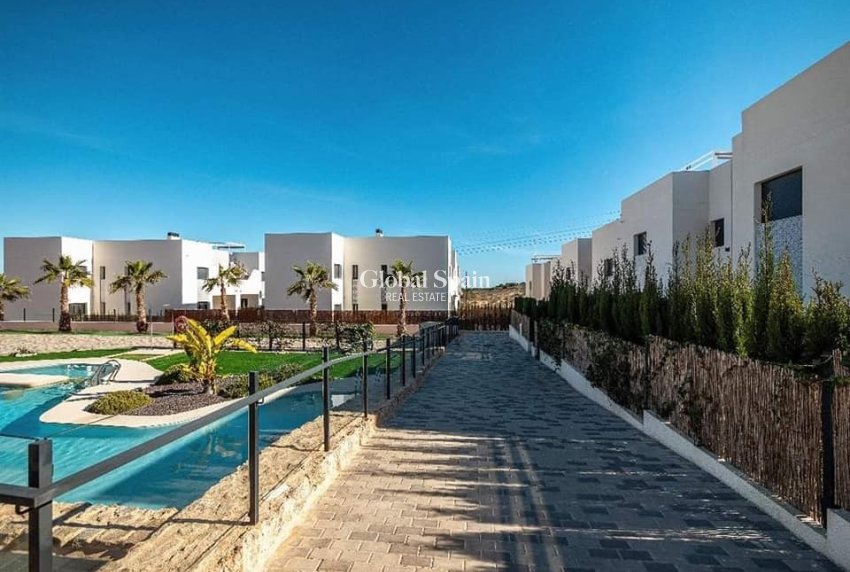 Venta - APARTAMENTO -
SAN MIGUEL DE SALINAS - Inland