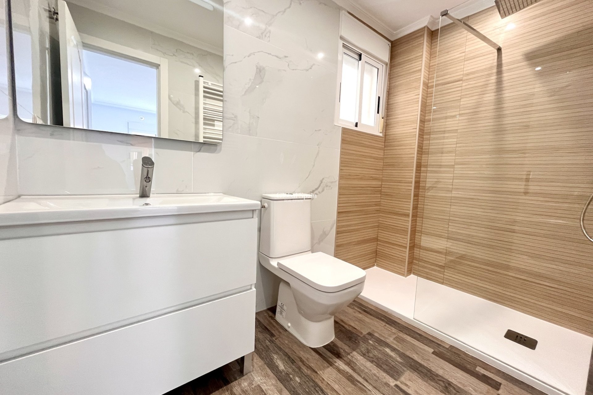 Venta - APARTAMENTO -
SAN MIGUEL DE SALINAS - Inland