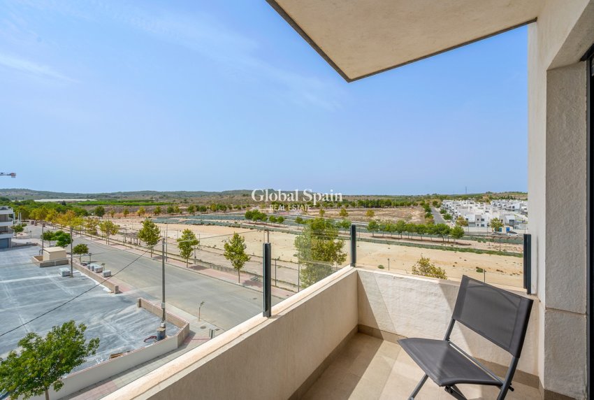 Venta - APARTAMENTO -
SAN MIGUEL DE SALINAS - Inland