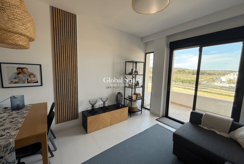 Venta - APARTAMENTO -
SAN MIGUEL DE SALINAS - Inland