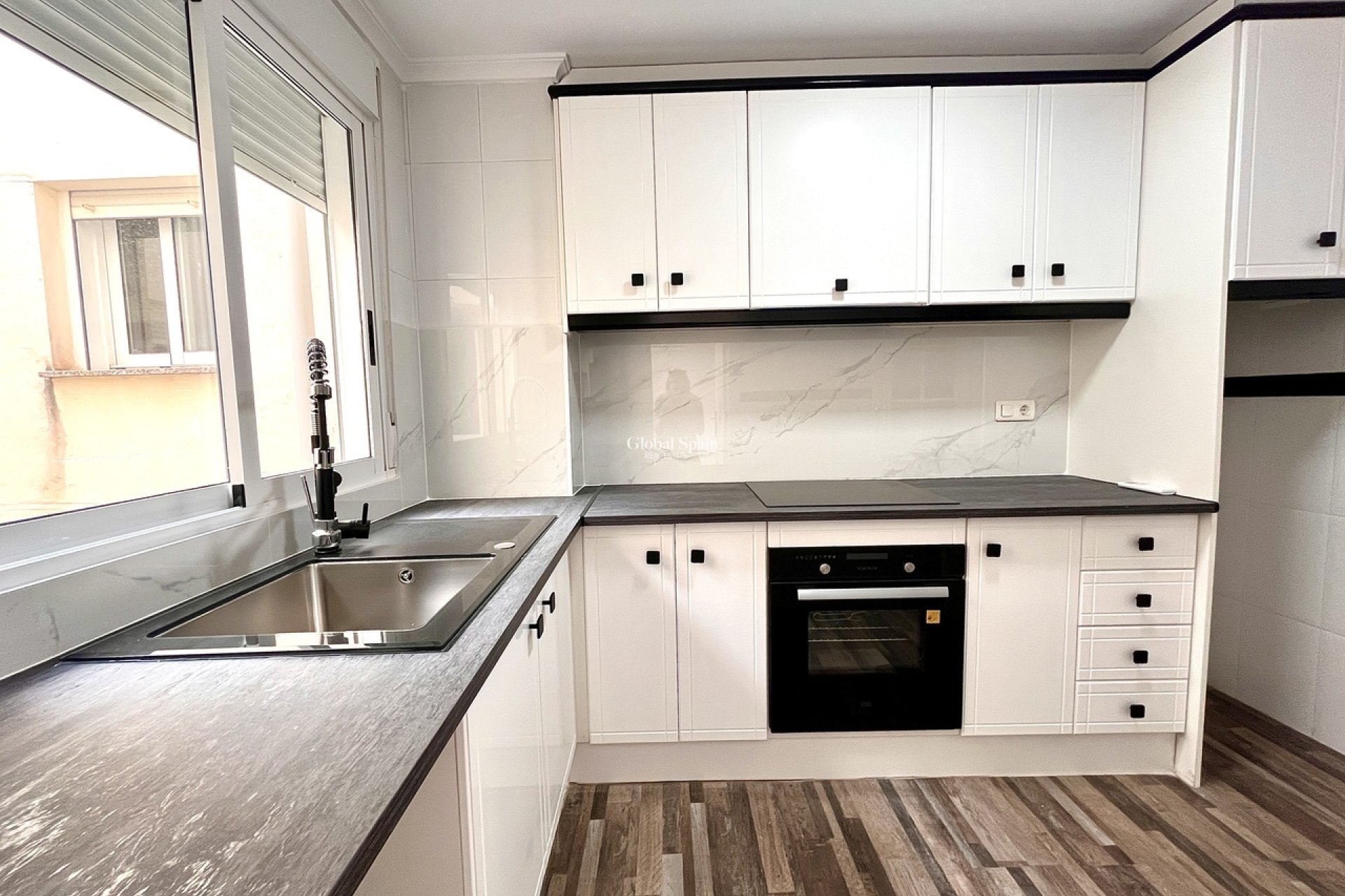 Venta - APARTAMENTO -
SAN MIGUEL DE SALINAS - Inland