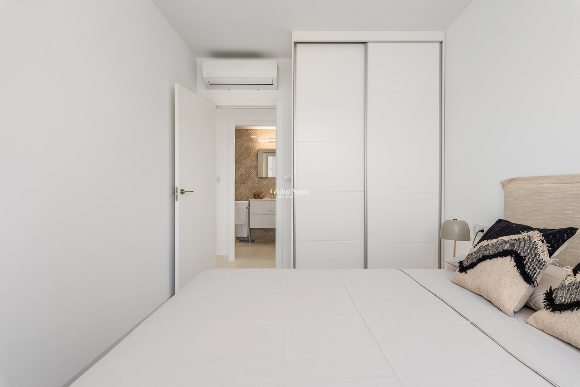 Venta - APARTAMENTO -
SAN MIGUEL DE SALINAS - Inland