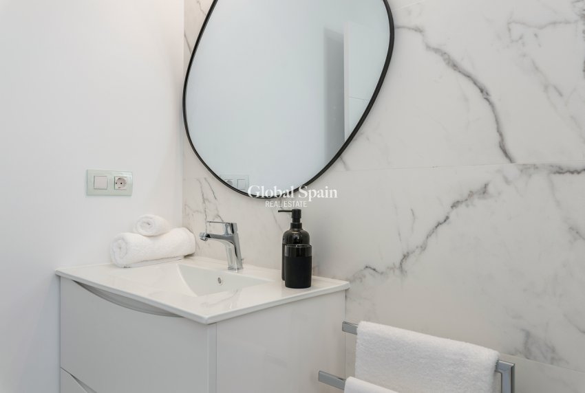 Venta - APARTAMENTO -
SAN MIGUEL DE SALINAS - Inland