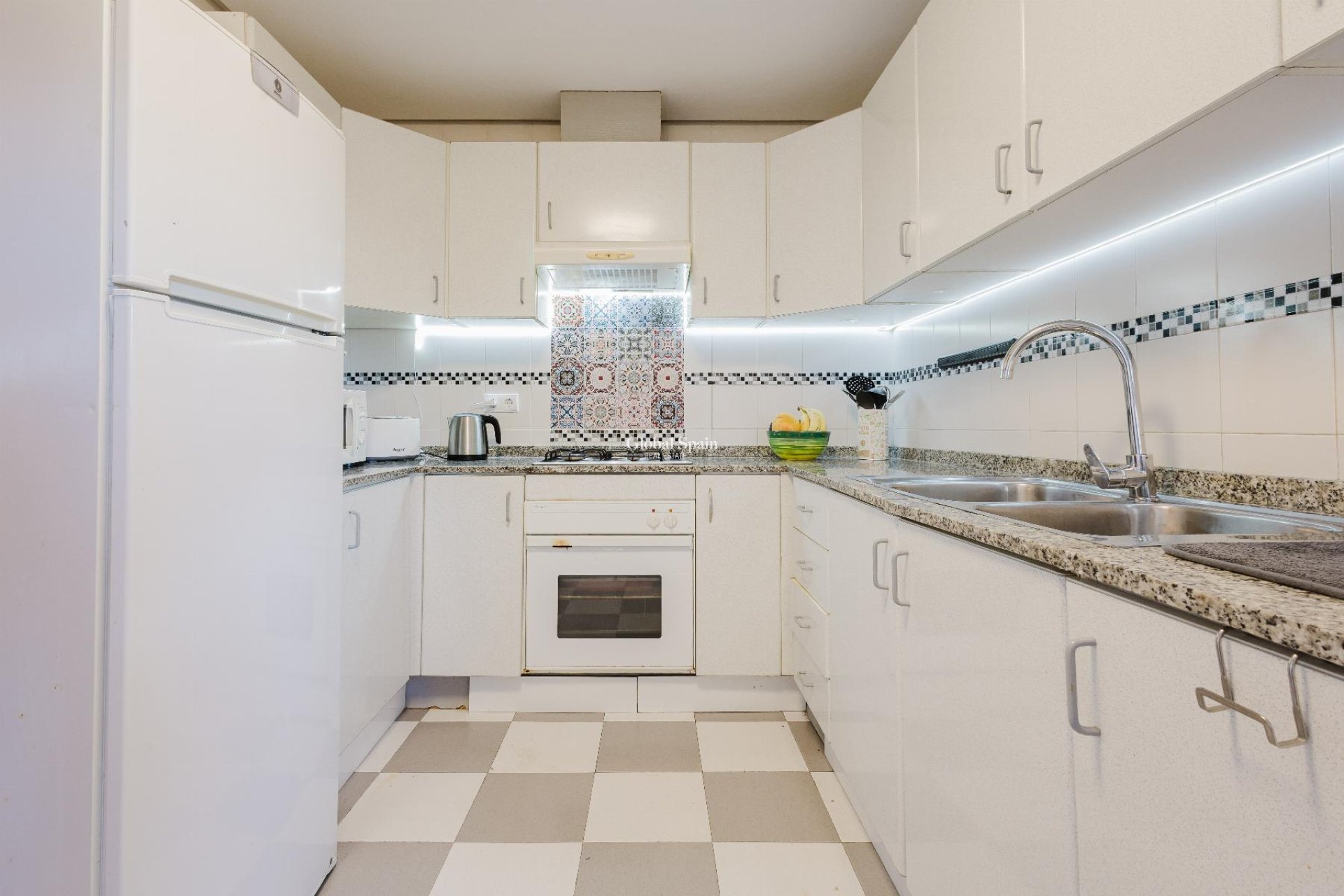 Venta - APARTAMENTO -
SAN MIGUEL DE SALINAS - Inland