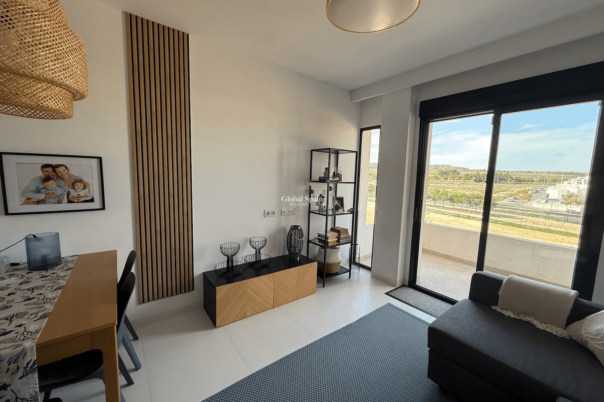 Venta - APARTAMENTO -
SAN MIGUEL DE SALINAS - Inland