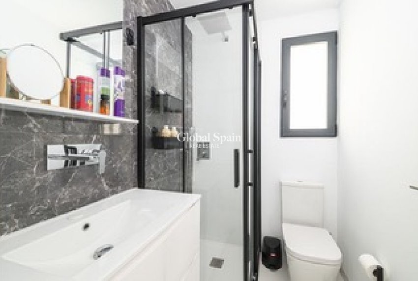 Venta - APARTAMENTO -
SAN MIGUEL DE SALINAS - Inland