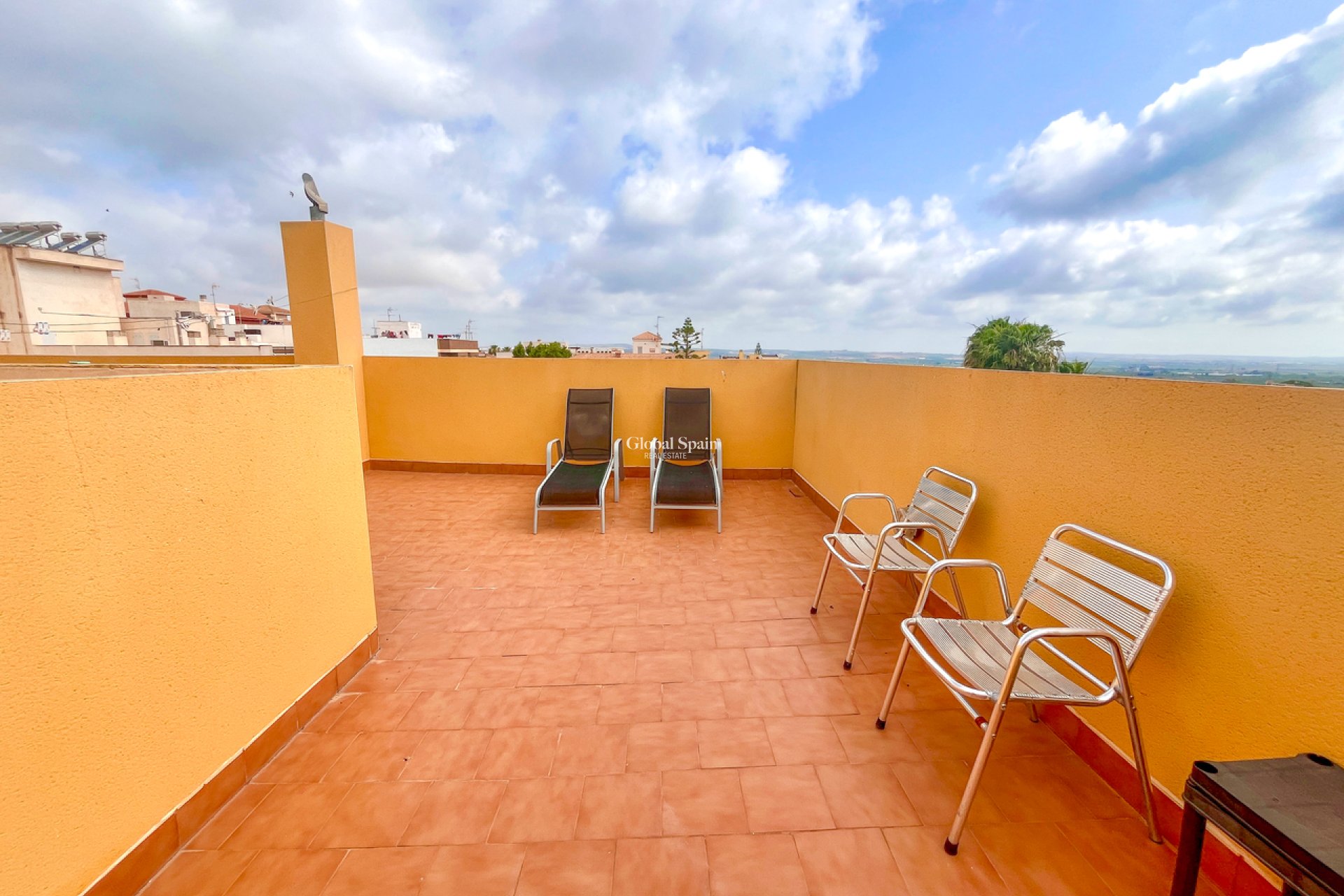 Venta - APARTAMENTO -
SAN MIGUEL DE SALINAS - Inland