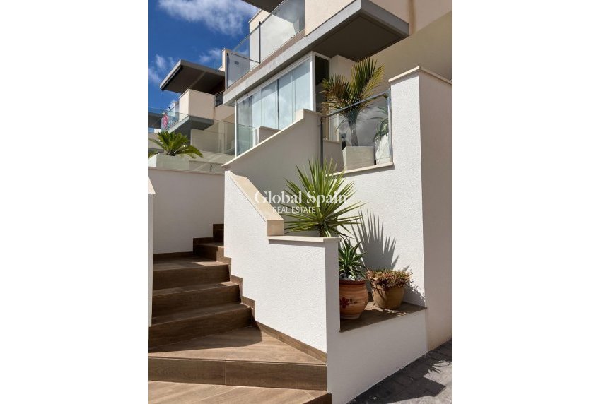 Venta - APARTAMENTO -
SAN MIGUEL DE SALINAS - Las Colinas